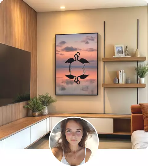 Uma sala de TV com sofá, hack, um quadro na parede e prateleiras