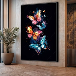 Quadro Borboletas Coloridas Viajando Pelo Universo Estrelado deitado sobre a superfície, mostrando os detalhes da moldura inferior direita.