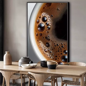 Quadro Café das Espumas e Reflexos Aconchegantes deitado sobre a superfície, mostrando os detalhes da moldura inferior direita.