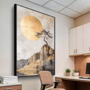 Quadro Dourado Horizonte das Paisagens Serenas deitado sobre a superfície, mostrando os detalhes da moldura inferior direita.
