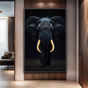 Quadro Elefante Majestoso Sob Céu Noturno Profundo deitado sobre a superfície, mostrando os detalhes da moldura inferior direita.