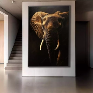 Quadro Elefante Sábio Eterno na Sombra Profunda deitado sobre a superfície, mostrando os detalhes da moldura inferior direita.