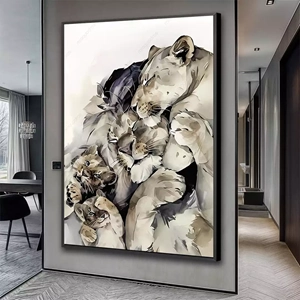 Quadro Família de Leões em Aconchego de Carinho Infinito deitado sobre a superfície, mostrando os detalhes da moldura inferior direita.