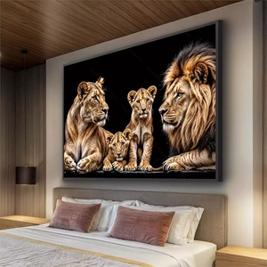 Quadro Família de Leões Harmonia em Resplendor Majestoso deitado sobre a superfície, mostrando os detalhes da moldura inferior direita.