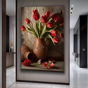 Quadro Flores Tulipas Vermelhas Brilhando na Noite Silenciosa deitado sobre a superfície, mostrando os detalhes da moldura inferior direita.
