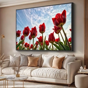 Quadro Flores deitado sobre a superfície, mostrando os detalhes da moldura inferior direita.