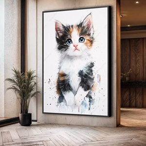 Quadro Gato de Olhos Profundos e Serenos deitado sobre a superfície, mostrando os detalhes da moldura inferior direita.