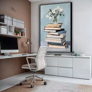 Quadro Livros deitado sobre a superfície, mostrando os detalhes da moldura inferior direita.