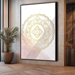 Quadro Mandala deitado sobre a superfície, mostrando os detalhes da moldura inferior direita.