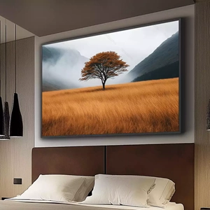 Quadro Natureza Serenidade na Solidão do Campo Dourado deitado sobre a superfície, mostrando os detalhes da moldura inferior direita.