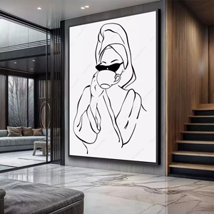 Quadro Para Banheiro deitado sobre a superfície, mostrando os detalhes da moldura inferior direita.