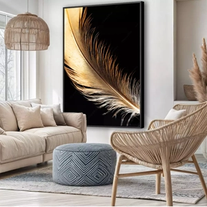 Quadro Pena Dourada deitado sobre a superfície, mostrando os detalhes da moldura inferior direita.