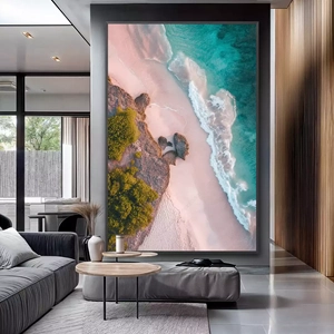 Quadro Praia dos Encantos de Areia Límpida deitado sobre a superfície, mostrando os detalhes da moldura inferior direita.