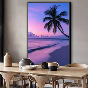 Quadro Praia dos Sonhos Rosados ao Entardecer deitado sobre a superfície, mostrando os detalhes da moldura inferior direita.