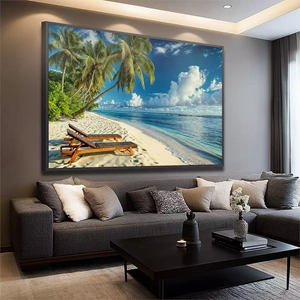 Quadro Praia Dourada do Crepúsculo Sereno deitado sobre a superfície, mostrando os detalhes da moldura inferior direita.
