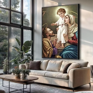 Quadro Sagrada Família em Glória Eterna deitado sobre a superfície, mostrando os detalhes da moldura inferior direita.