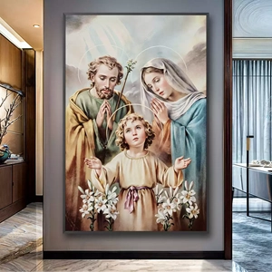 Quadro Sagrada Família em Oração Profunda deitado sobre a superfície, mostrando os detalhes da moldura inferior direita.