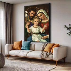 Quadro Sagrada Família em União Sagrada e Pura deitado sobre a superfície, mostrando os detalhes da moldura inferior direita.