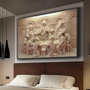 Quadro Santa Ceia em Escultura deitado sobre a superfície, mostrando os detalhes da moldura inferior direita.