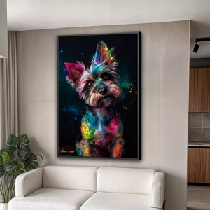 Quadro Schnauzer deitado sobre a superfície, mostrando os detalhes da moldura inferior direita.