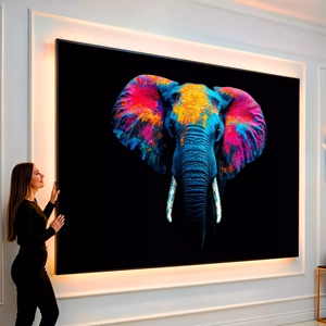 Quadro Elefante Cósmico Pintado em Cores Vivas visto de frente, exibindo sua moldura e sua arte.