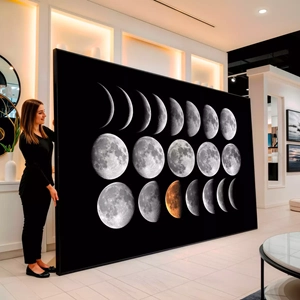 Quadro Fases da Lua visto de frente, exibindo sua moldura e sua arte.