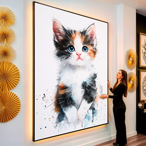 Quadro Gato de Olhos Profundos e Serenos visto de frente, exibindo sua moldura e sua arte.
