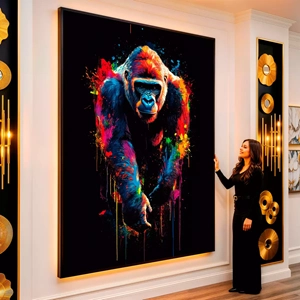 Quadro Gorila Colorido visto de frente, exibindo sua moldura e sua arte.