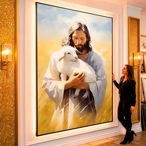 Quadro Jesus Acolhendo O Cordeiro Com Amor Eterno visto de frente, exibindo sua moldura e sua arte.
