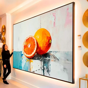 Quadro Laranja Pintura visto de frente, exibindo sua moldura e sua arte.