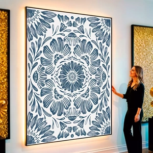 Quadro Mandala visto de frente, exibindo sua moldura e sua arte.