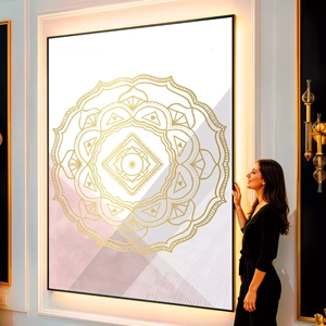Quadro Mandala visto de frente, exibindo sua moldura e sua arte.