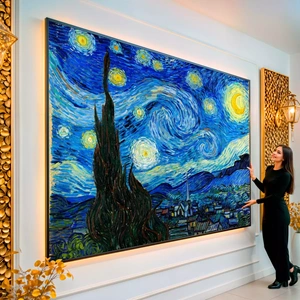Quadro Noite Estrelada visto de frente, exibindo sua moldura e sua arte.