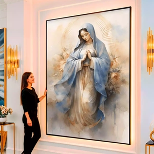Quadro Nossa Senhora em Toque Delicado visto de frente, exibindo sua moldura e sua arte.