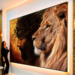 Quadro O Leão de Judá visto de frente, exibindo sua moldura e sua arte.