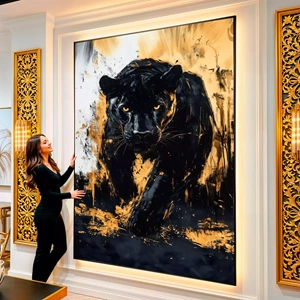 Quadro Pantera com Olhos Amarelos visto de frente, exibindo sua moldura e sua arte.