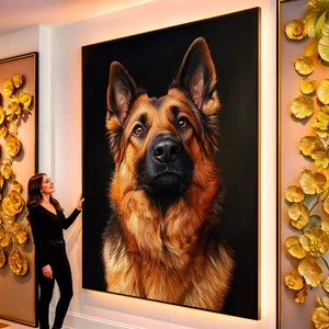 Quadro Pastor Alemão visto de frente, exibindo sua moldura e sua arte.