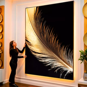 Quadro Pena Dourada visto de frente, exibindo sua moldura e sua arte.