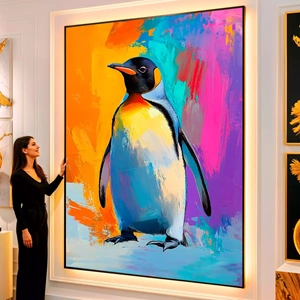 Quadro Pinguim visto de frente, exibindo sua moldura e sua arte.
