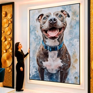 Quadro Pitbull visto de frente, exibindo sua moldura e sua arte.