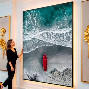 Quadro Praia em Tons de Cinza visto de frente, exibindo sua moldura e sua arte.