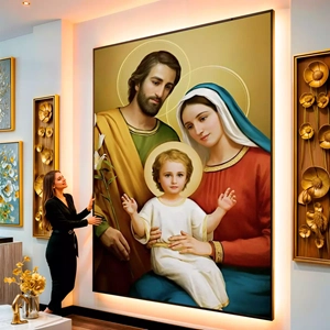 Quadro Sagrada Família em Harmonia Divina Eterna visto de frente, exibindo sua moldura e sua arte.