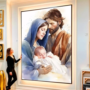 Quadro Sagrada Família em Luz e Serenidade Divina visto de frente, exibindo sua moldura e sua arte.