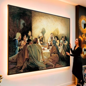 Quadro Santa Ceia de Jesus visto de frente, exibindo sua moldura e sua arte.