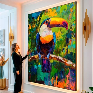 Quadro Tucano Pintura visto de frente, exibindo sua moldura e sua arte.