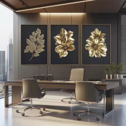 Escritório luxuoso com mesa, cadeiras e um mosaico de 3 grandes quadros decorativos com artes douradas na parede