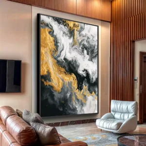 Ambiente decorado com um quadro pendurado na parede que retrata Abstrato - Dança de Ouro e Cinzas Eternas